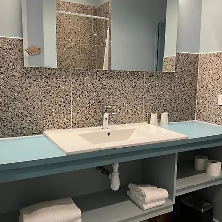 Appartement Calme Centre Ville A 80M Des Halles Narbonne Buitenkant foto